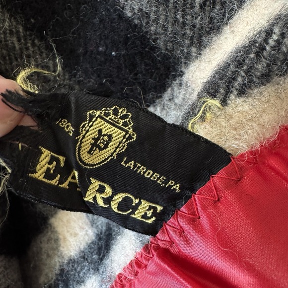 Vintage Pearce Wool Tartan Plaid Cottage Blanket Red Black Cream Xmas 67" x 80" - Picture 3 of 6